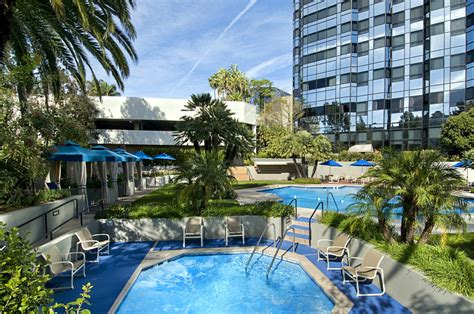 hotels near hotel